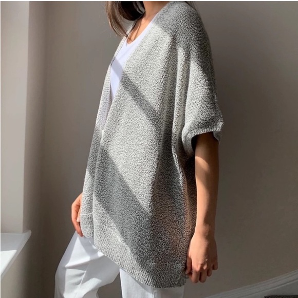 Aritzia Community Knitted lonic Cape - Picture 7 of 7